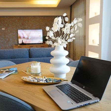 Parliament Square Elite Escapes Apartment Bucharest Exterior photo